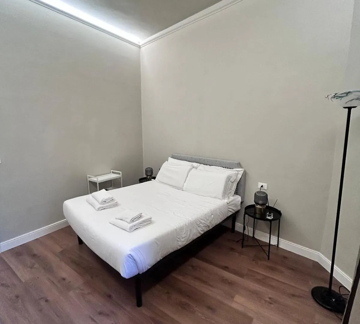 #Modern Artist# Apartment Florence