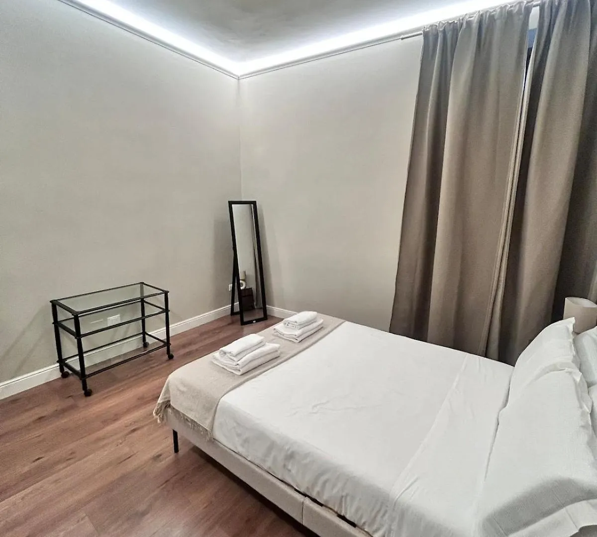 #Modern Artist# Apartamento Florença